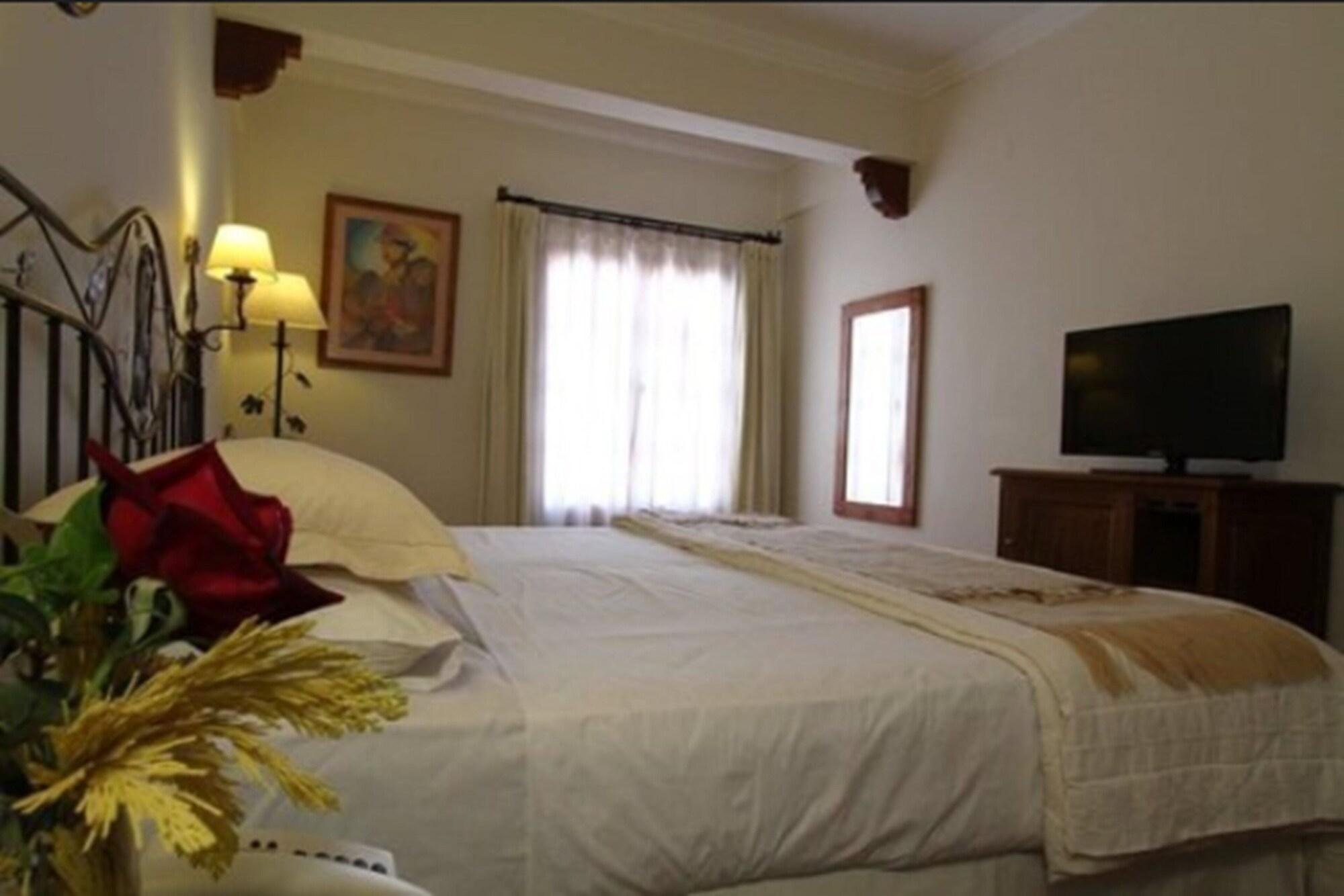 Hotel Asturias Cafayate Bagian luar foto