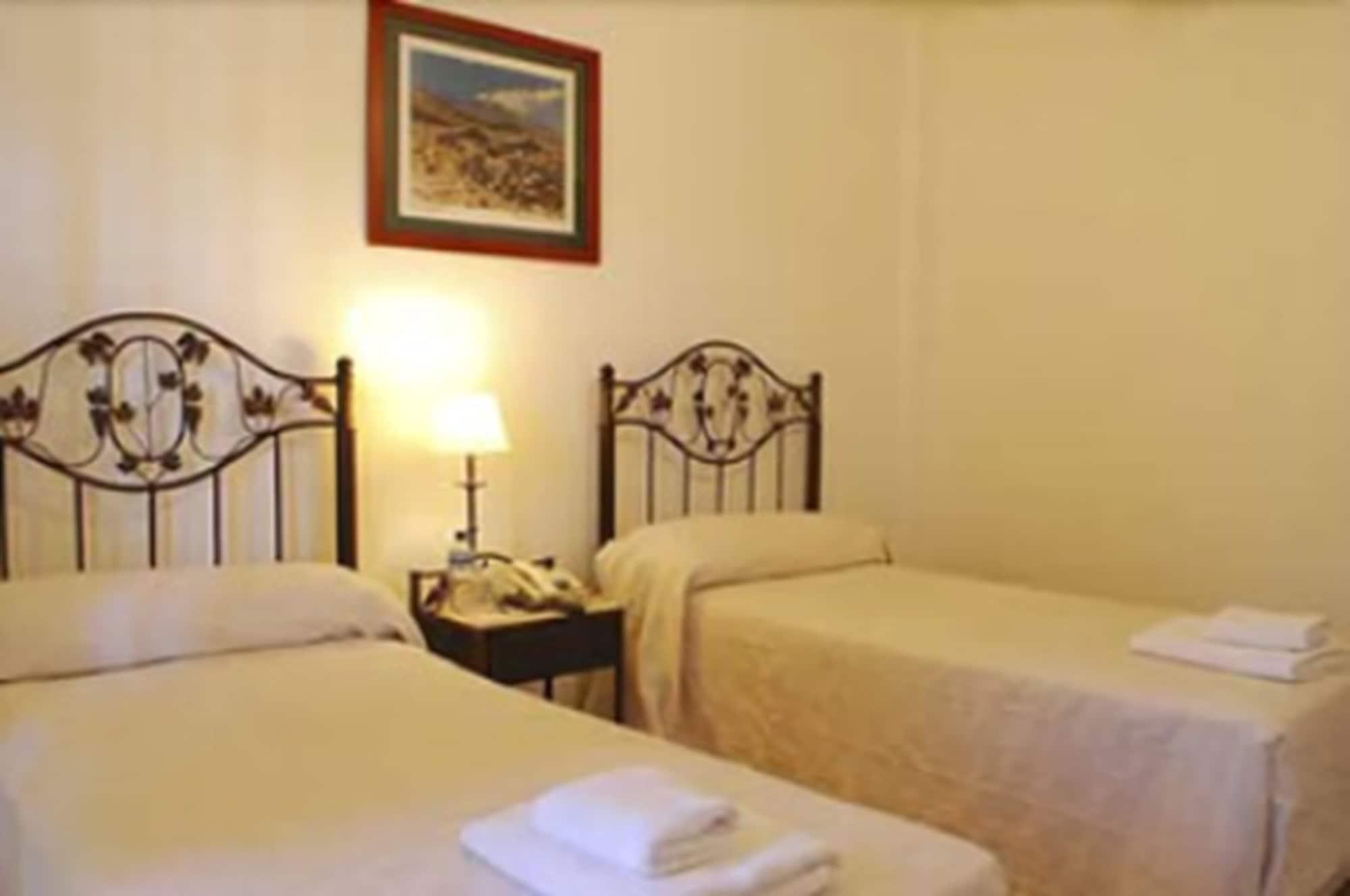 Hotel Asturias Cafayate Bagian luar foto