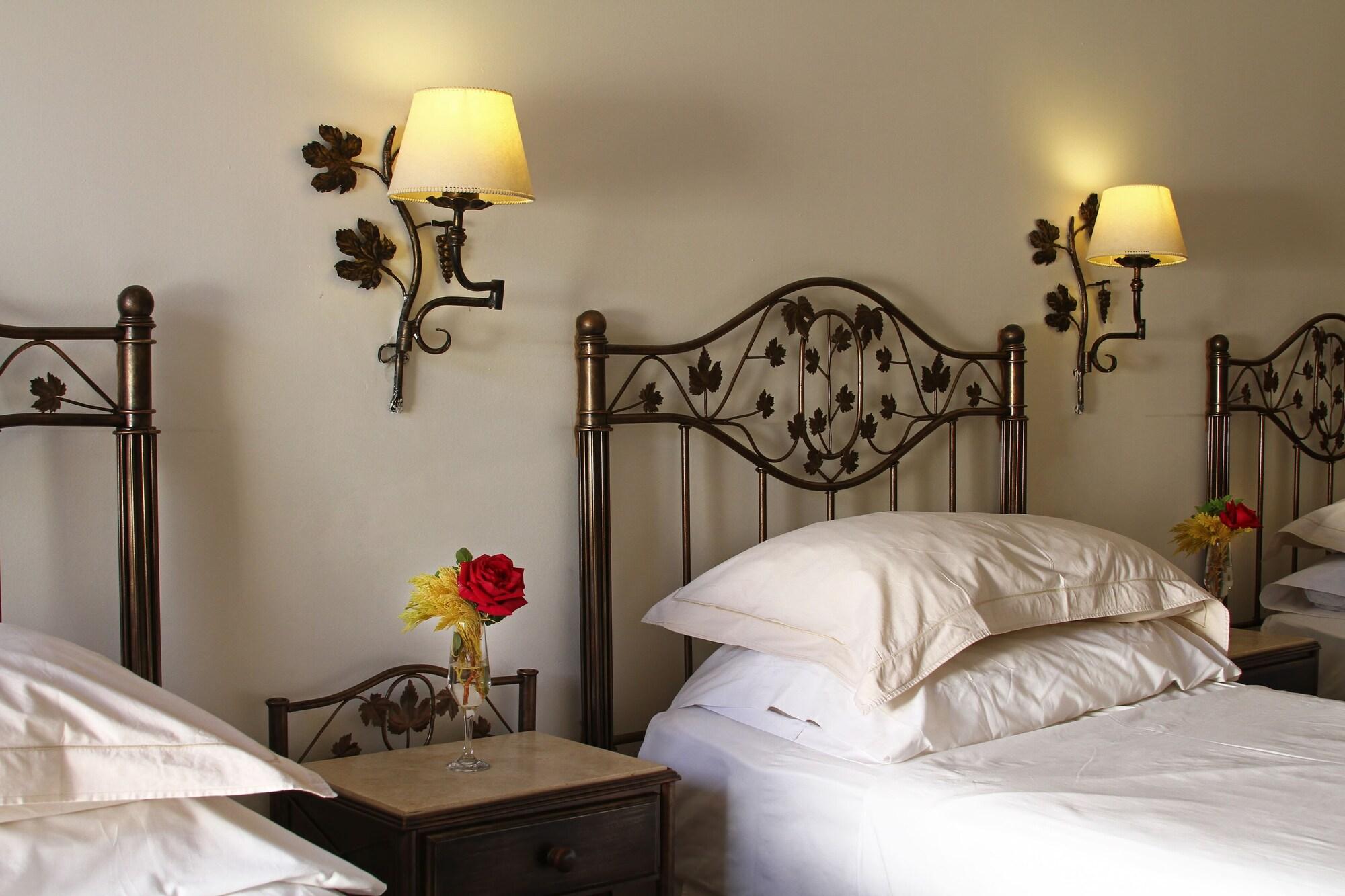 Hotel Asturias Cafayate Bagian luar foto