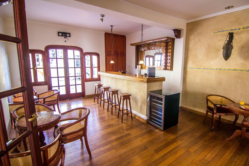 Hotel Asturias Cafayate Bagian luar foto